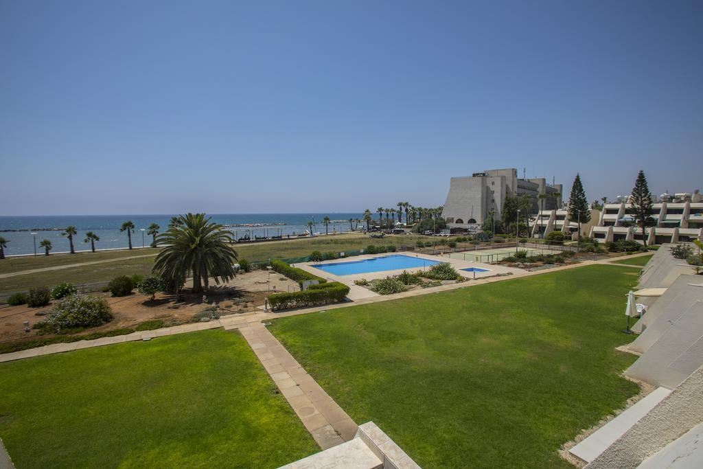 Larnaca Sunshore Beachfront Suite オロクリニ 部屋 写真